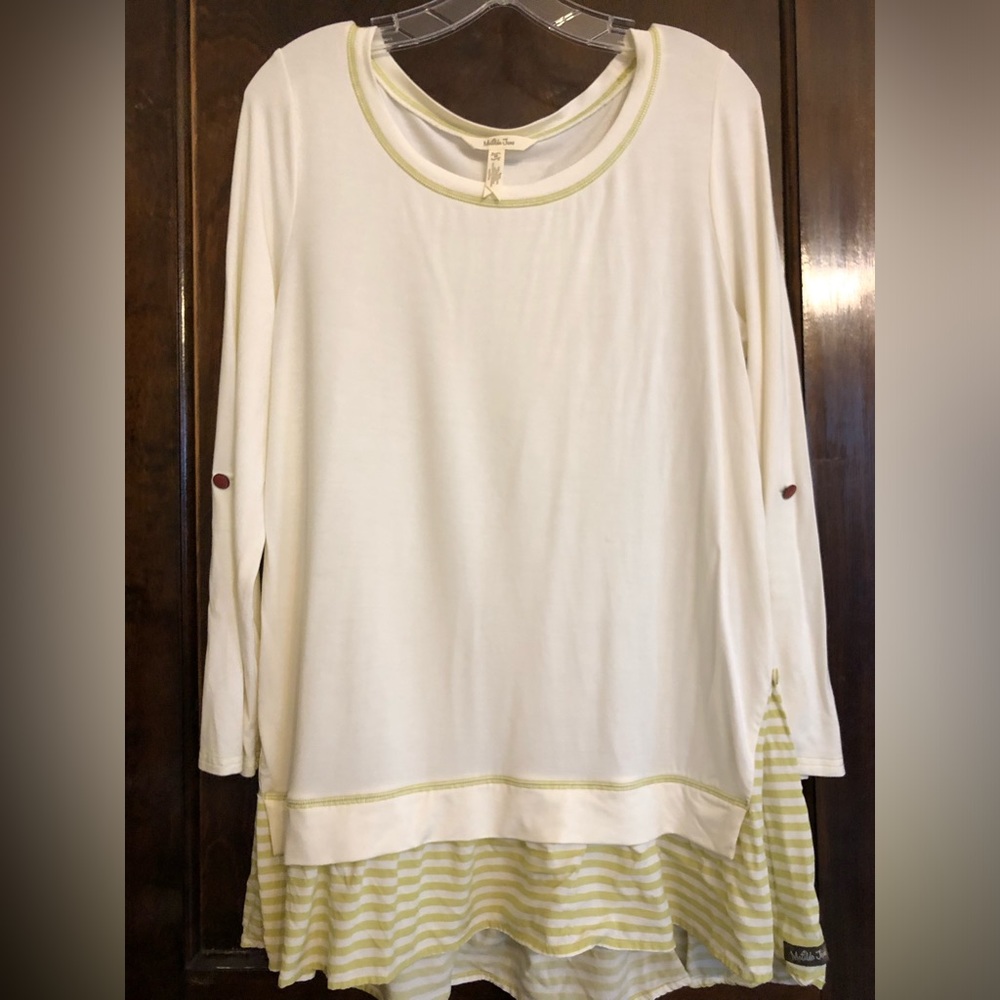 Beautiful soft Matilda Jane Womens tunic size medium ivory layered look green